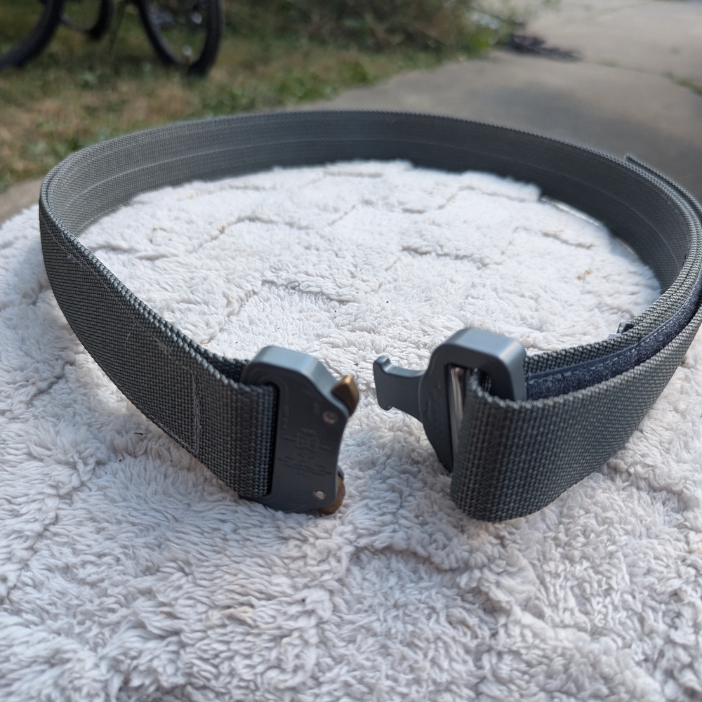 Men's Elite Survival Gray Belt Size Medium